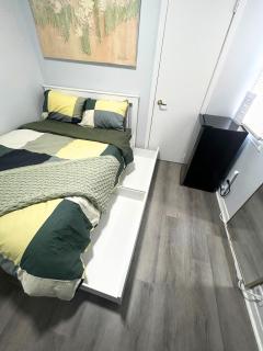 Cozy Private Room Near Downtown Toronto - 5