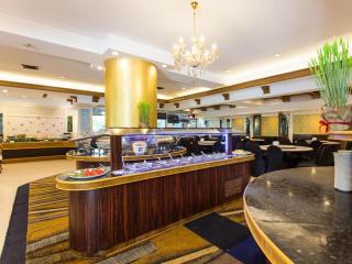 First Pacific Hotel & Convention - 8