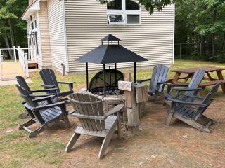 Cozy Attitash Getaway-Hotel Room-Pool-Hot Tub - 1