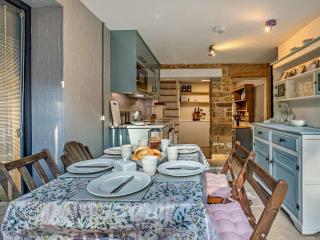 3 Bed in Montacute 92227 - 8