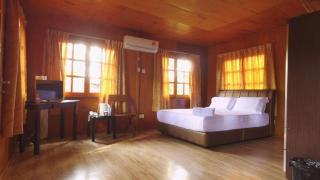 Borneo Tree House - 1