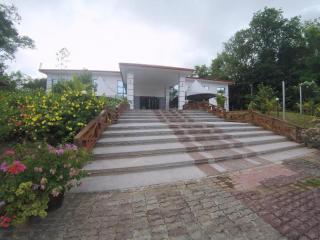 Borneo Tree House - 2