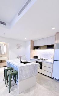 Iconic 1BR River Views Sky Deck & Casino Living - 8