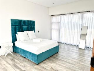 Sucassa 54 - Luxury 2 Bedroom - Dam & Mountain View - 8