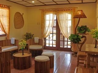 Nataasan Beach Resort and Dive Center - 3