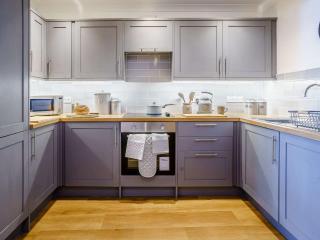 1 Bed in Tenby 82836 - 5