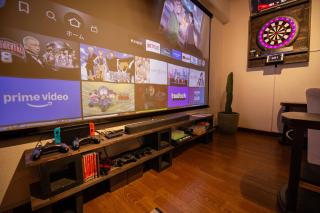 CINEMA RESORTS 4 - 2