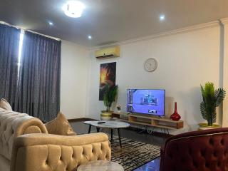 2BD Townhouse by Ghana's President's House - Accra - 4