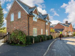 3 Bed in Sway 90002 - 9