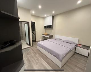 Near HCM mausoleum - 4