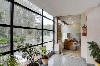 Super Townhouse Oak ONGC Crossway Formerly Hotel Gold Stone Comfort - 1