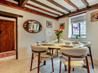 3 bed property in Blandford Forum 83442 - 3