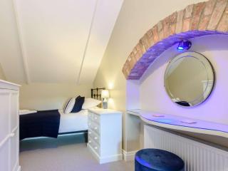 4 Bed in Scarborough 79522 - 3