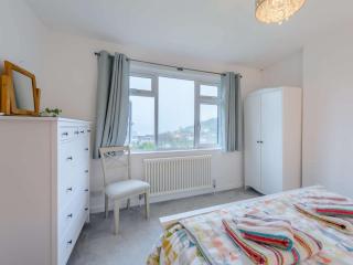 4 Bed in Combe Martin 86108 - 1