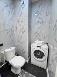 Уютная 2Х комнатная квартира возле Аэропорта - 2