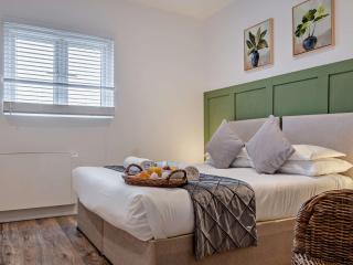 1 Bed in Newport 95453 - 5