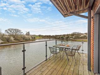 4 Bed in East Cowes 94556 - 0