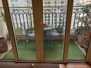 The Luxe Nest Landmark Apartment - 6