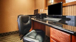 Best Western Plus Midwest City Inn & Suites - 4