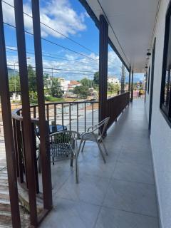 KL's Coffee & Hostel - Pakse - 8