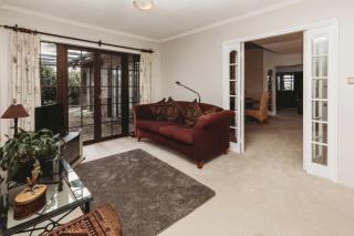 Family Fun - 4BR home with swimming pool and spa - 7