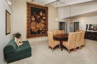 Family Fun - 4BR home with swimming pool and spa - 5