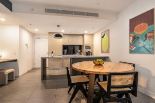 Sky-High Luxury Over The Gabba City Views Pool - 9