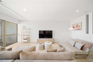 Serenity Waters Riverfront Retreat - Walk to Mooloolaba - 2