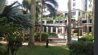 OYO Home 90533 Nomadic Town Condo - 1