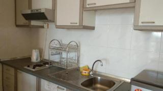 OYO Home 90533 Nomadic Town Condo - 4