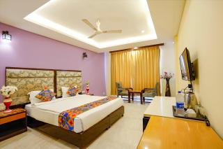 FabHotel Bagatel - 2