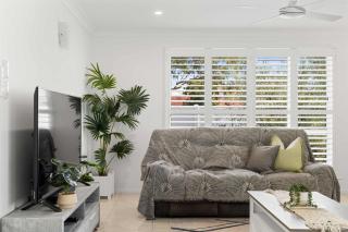 Santai Sands - Beachside Escape with Pool & Games Room - 4