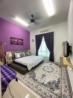 Spacious Family Homestay in Durian Tunggal with Private Pool - 3