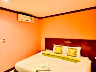 Hotel Hollywood Inn Love Patong - 4