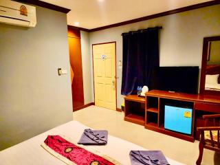 Hotel Hollywood Inn Love Patong - 4