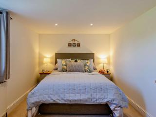 2 Bed in Hartland FIREB - 2