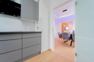 Sky Lux Apartments - 2