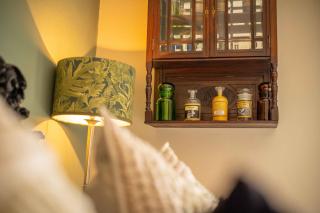 The New White Lion - 1