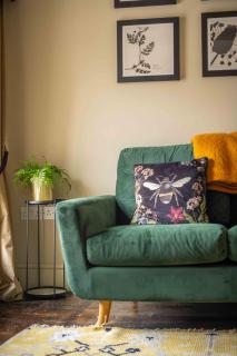 The New White Lion - 2