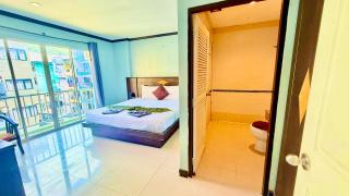 Hotel Hollywood Inn Love Patong - Patong Beach - 9