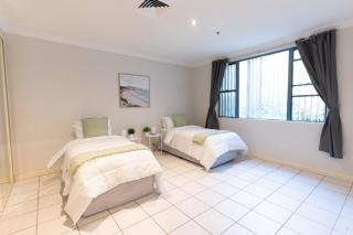 Luxury Penthouse with Natural Light - 9