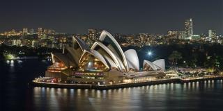 Luxury Penthouse with Natural Light - 7