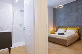 Cavour Stylish House - 8