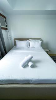 A Skyline Serenity Studio - 0