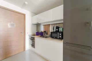 Silkhaus Vacation Homes Chic Studio in Downtown at Claren Tower - 6