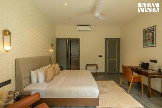 CASA JOE by StayVista luxurious 3BHK villa with Pvt Pool, Bathtub & Complimentary E-bikes - 3