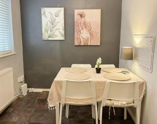 Detached 3-Bedroom House, Durham - 4