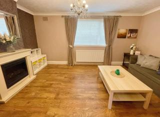 Detached 3-Bedroom House, Durham -  - 0