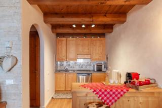 Macrillo Guest House - 8