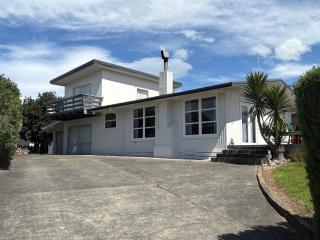 Get off the grid in Waimarama - 0